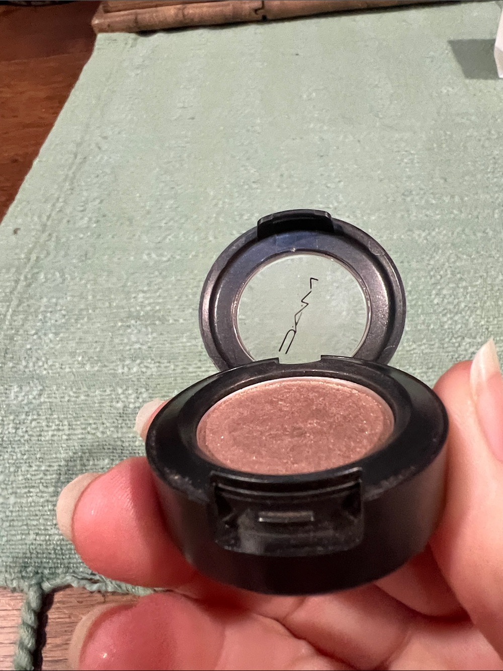 MAC Cosmetics Honesty Eyeshadow - Picture 3 of 4